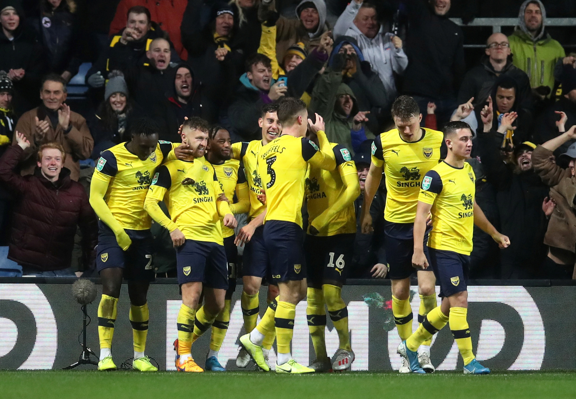 Man City hẹn quyết đấu Man United ở b&aacute;n kết C&uacute;p Li&ecirc;n đo&agrave;n - Ảnh 2.