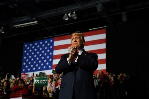 Tổng thống Trump phản pháo giận dữ sau khi chính thức bị luận tội - Ảnh 2.