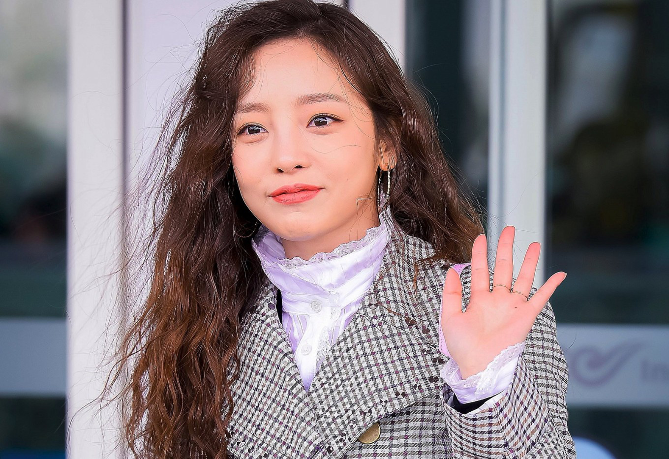 Công chúng phẫn nộ vì người bỏ rơi Goo Hara hưởng thừa kế - Ảnh 2.