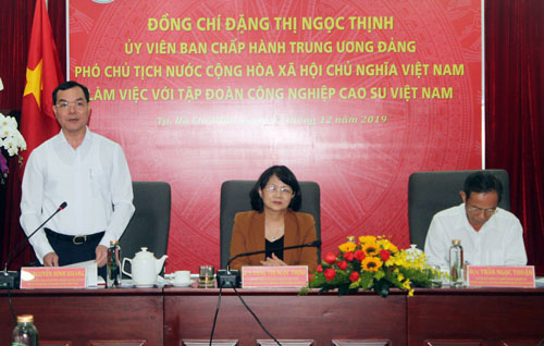 Khen thưởng xứng đáng là đòn bẩy tăng năng suất lao động