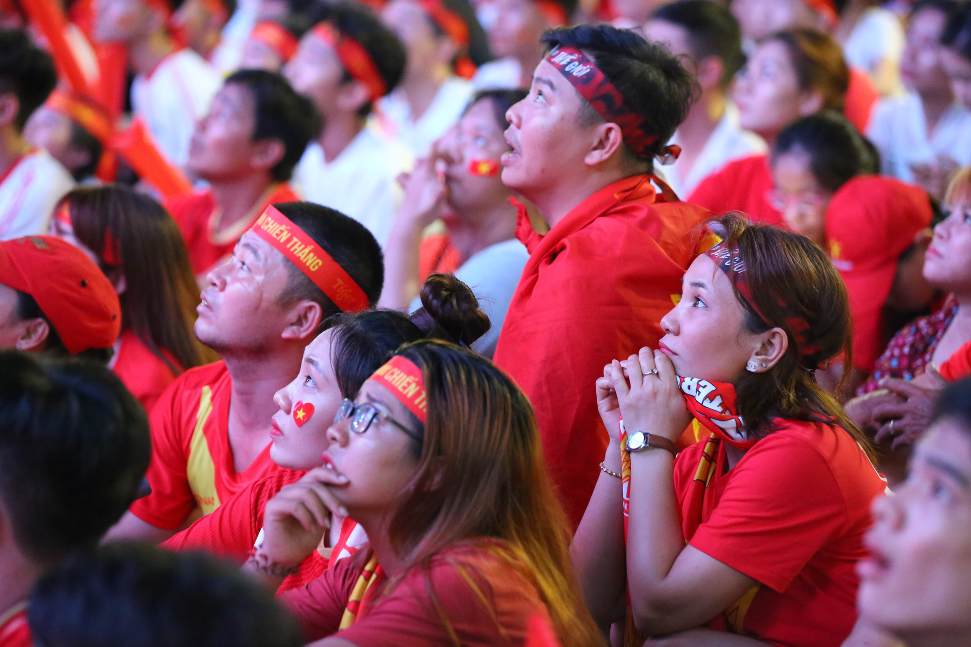 Niềm vui b&ugrave;ng nổ từ Việt Nam đến Philippines sau si&ecirc;u phẩm của Ho&agrave;ng Đức - Ảnh 1.