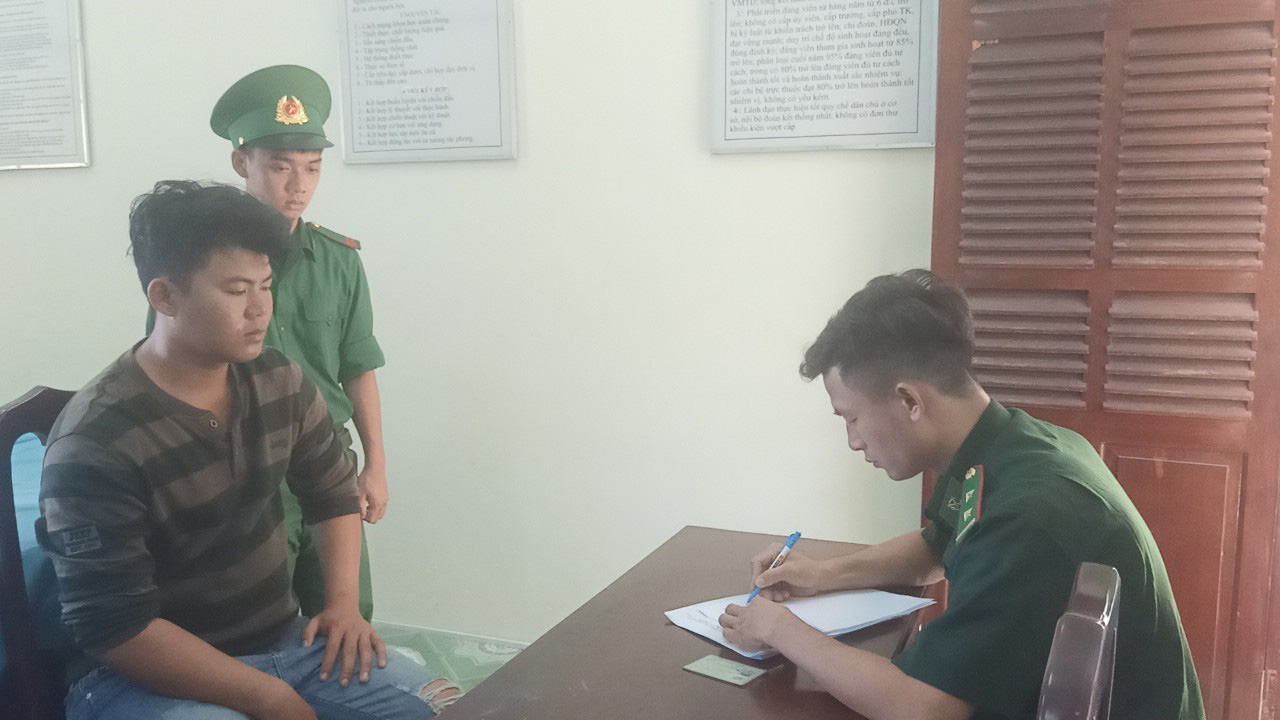 Tài xế quê Cần Thơ chở 6.000 gói thuốc lá lậu ra Phú Quốc