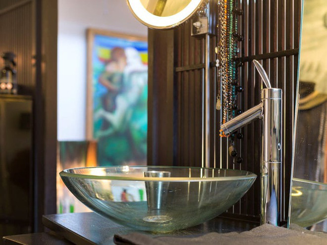 B&ecirc;n trong cung điện nổi xa xỉ tr&ecirc;n s&ocirc;ng ở Amsterdam - Ảnh 5.