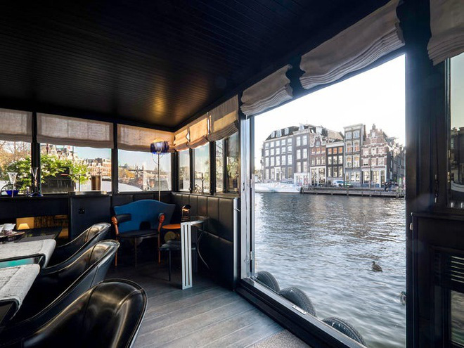 B&ecirc;n trong cung điện nổi xa xỉ tr&ecirc;n s&ocirc;ng ở Amsterdam - Ảnh 9.