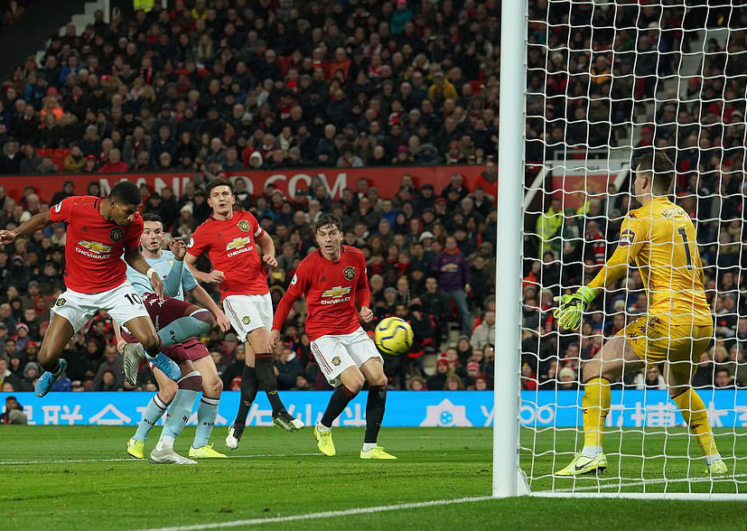 Mất điểm ngỡ ng&agrave;ng s&acirc;n nh&agrave;, Man United ng&agrave;y c&agrave;ng xa Top 4 - Ảnh 3.