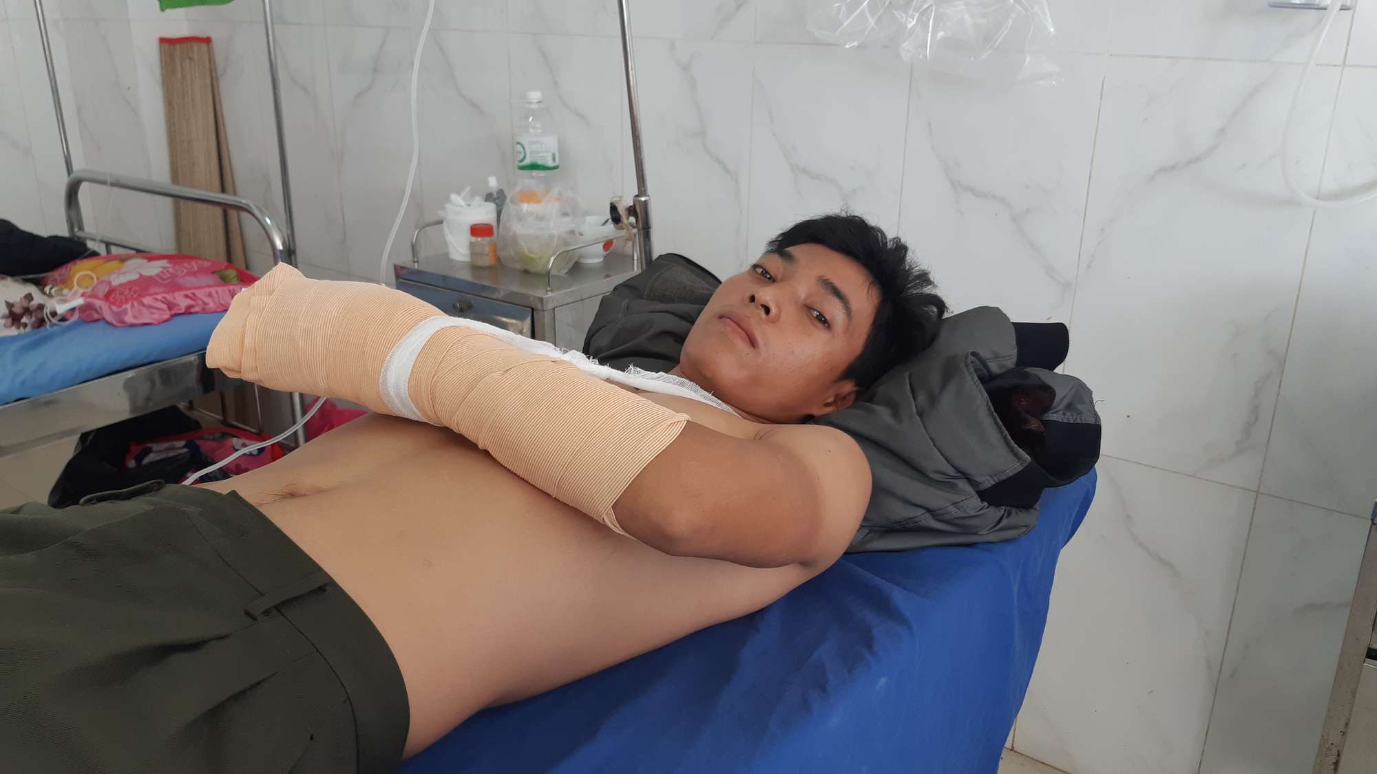 Bắt giữ 5 đối tượng vây chém kiểm lâm để giải cứu đồng bọn