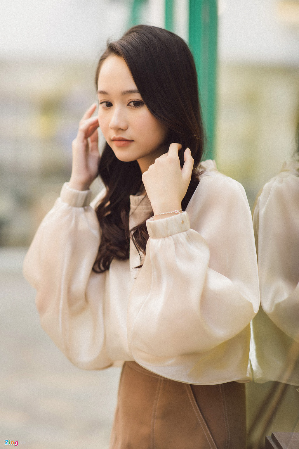 Nhan sắc đời thường của H&agrave; Lan Mắt biếc - Ảnh 7.