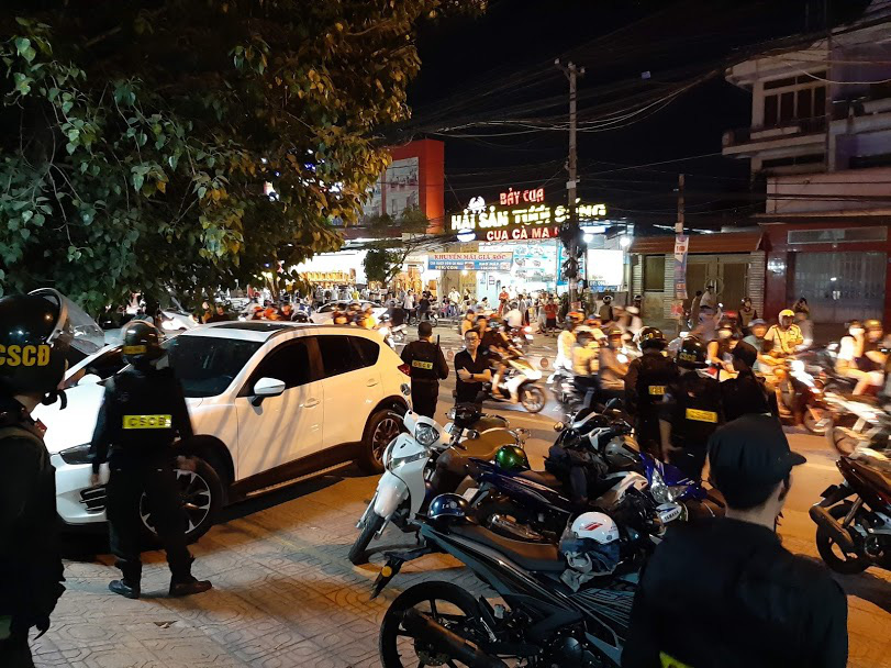 Vụ cảnh sát bao vây bệnh viện ở Biên Hòa: Bắt giữ 14 đối tượng tín dụng đen - Ảnh 7.