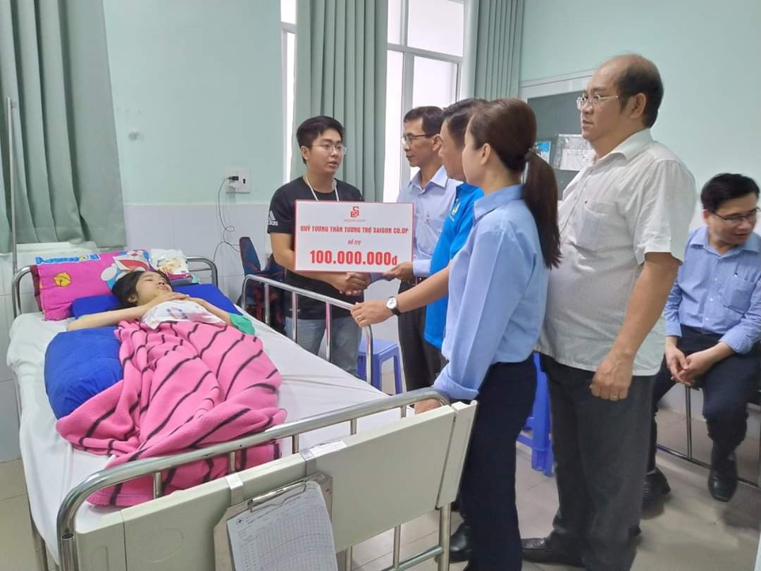 Hỗ trợ 100 triệu đồng cho đoàn viên bị tai nạn