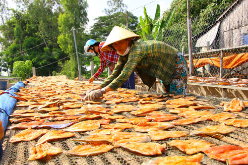 L&agrave;ng nghề miền T&acirc;y hối hả đ&oacute;n Tết - Ảnh 1.