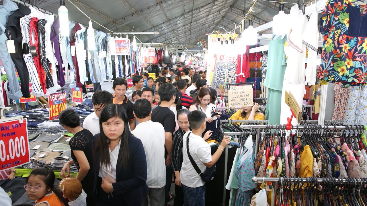 Hội chợ xúc tiến tiêu dùng 2019 - Ảnh 1.