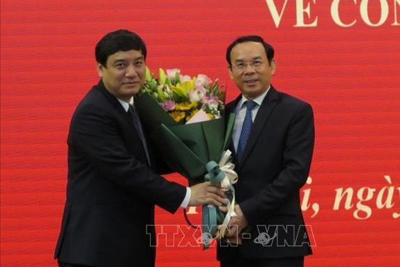 Bộ Ch&iacute;nh trị điều động, ph&acirc;n c&ocirc;ng B&iacute; thư Nghệ An l&agrave;m Ph&oacute; Ch&aacute;nh Văn ph&ograve;ng Trung ương Đảng - Ảnh 3.