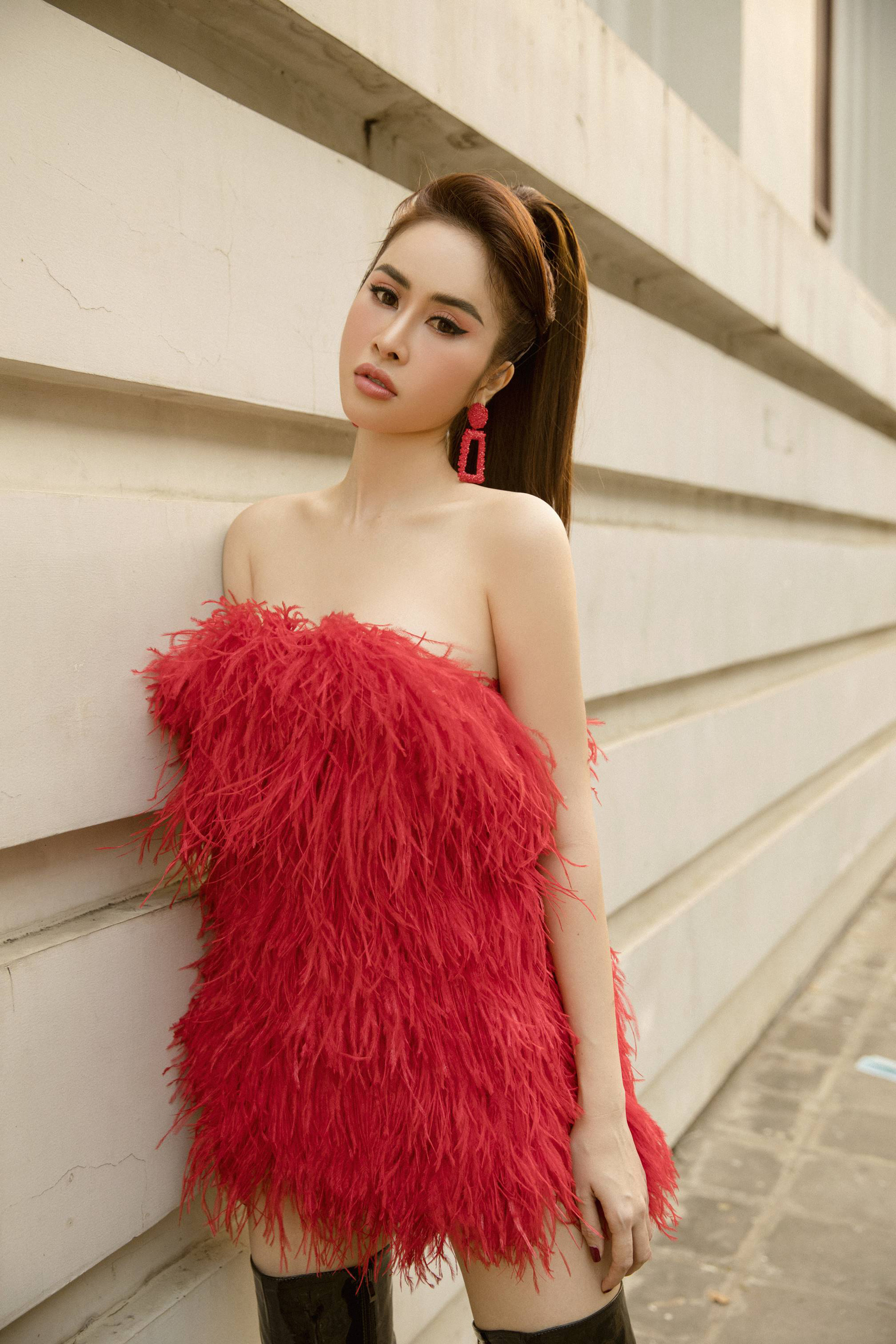 Hoa hậu Phan Ngọc H&acirc;n lệch đốt xương sống do... gi&agrave;y cao g&oacute;t - Ảnh 3.