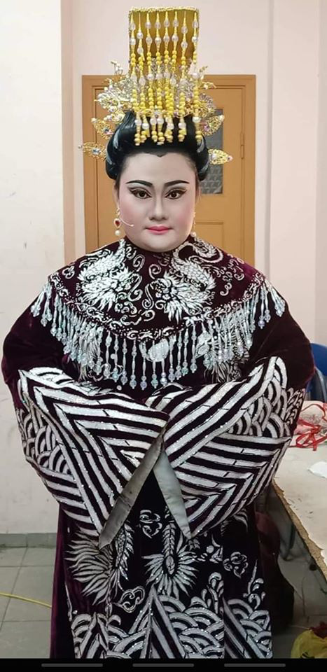 Nghệ sĩ Phạm Huyền Trâm hút hồn khán giả mê tuồng cổ - Ảnh 4.