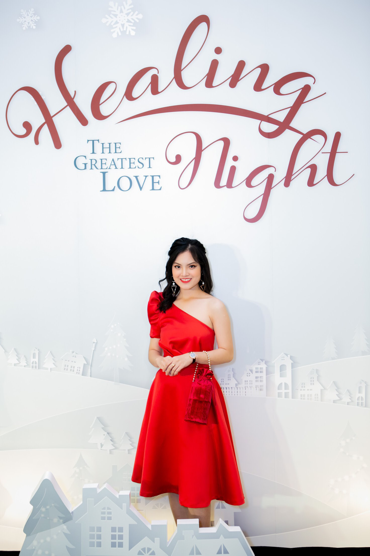 Ca sĩ Sunny Đan Ngọc ngọt ngào trong đêm nhạc “Healing Night” - Ảnh 2.