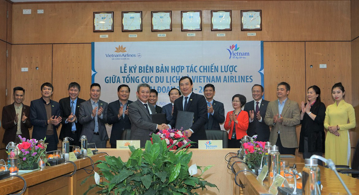 Du lịch bắt tay h&agrave;ng kh&ocirc;ng với mục ti&ecirc;u 20,5 triệu lượt kh&aacute;ch quốc tế - Ảnh 1.