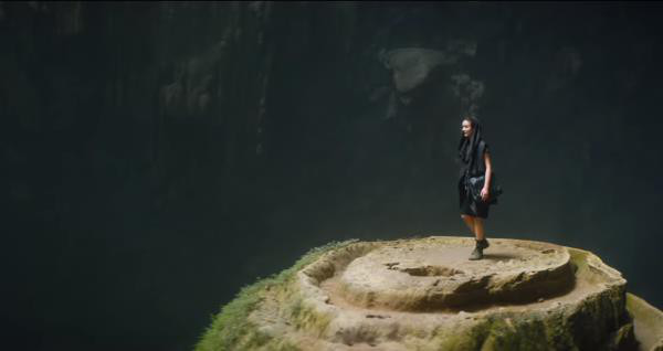 Sơn Đo&ograve;ng v&agrave;o MV Alan Walker, kh&aacute;n giả Việt phấn kh&iacute;ch - Ảnh 2.