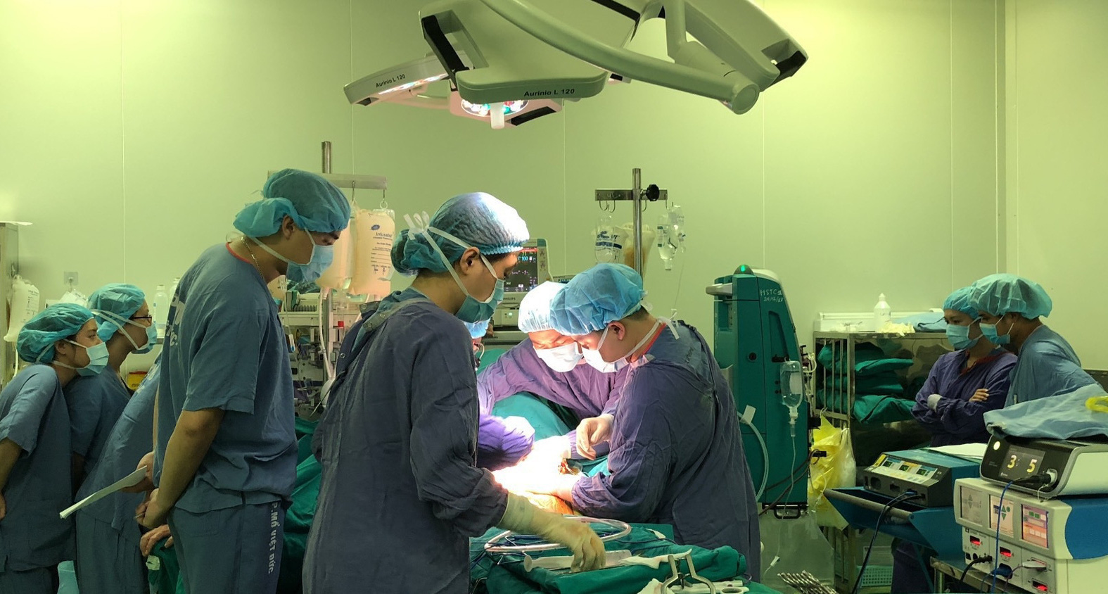 2 tạng hiến của nam thanh ni&ecirc;n 19 tuổi chết n&atilde;o được gh&eacute;p cho một người L&agrave;o - Ảnh 1.