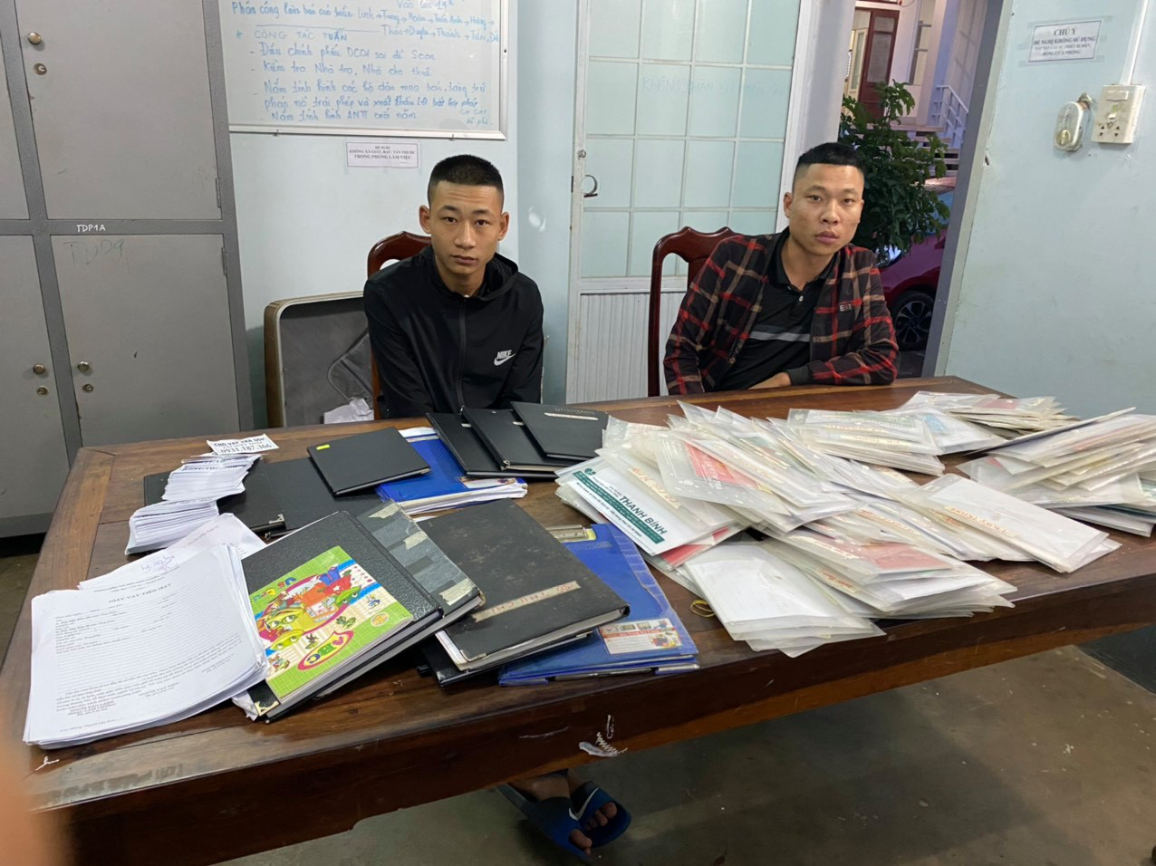 Nhóm tín dụng đen Hải Phòng cho hàng trăm người vay với lãi suất "cắt cổ"