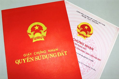 L&agrave;m sổ đỏ, CMND giả để lừa b&aacute;n đất rồi &ocirc;m tiền cọc bỏ trốn - Ảnh 2.