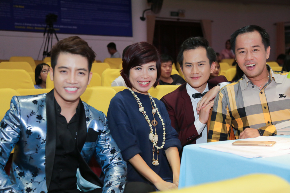 Diễn giả, MC Thi Thảo: “Cái duyên” gắn kết với sinh viên - Ảnh 1.
