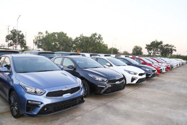 Thaco xuất khẩu 120 xe du lịch kia sang Myanmar