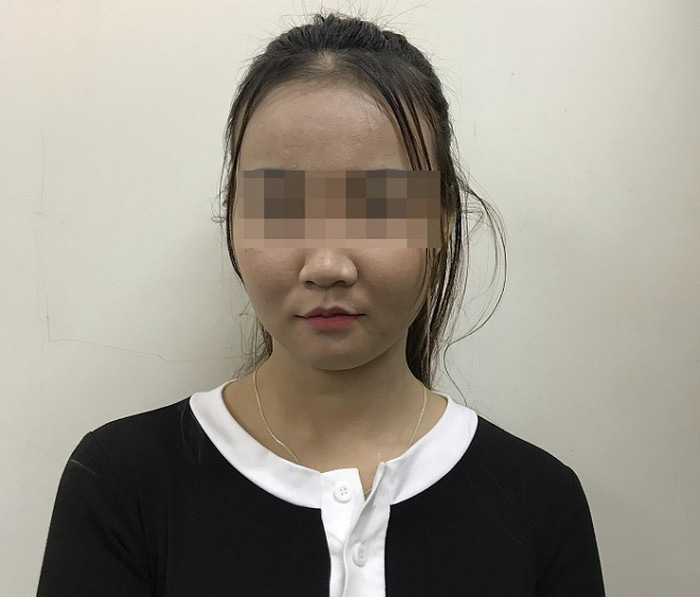 2 c&ocirc; g&aacute;i trẻ đẹp b&aacute;n d&acirc;m 4 triệu đồng/người/lượt t&agrave;u nhanh - Ảnh 1.