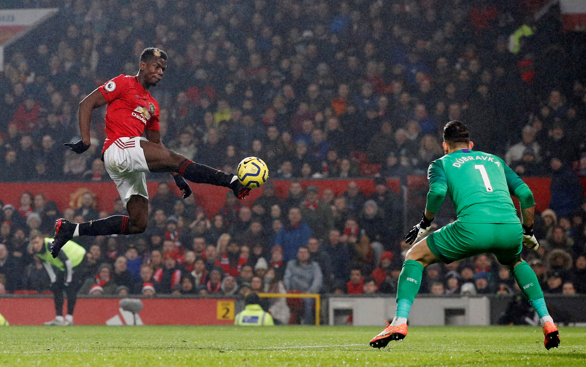 Newcastle dâng bàn thắng, Man United ngược dòng ngoạn mục - Ảnh 5.