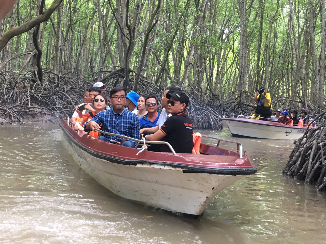 Vì sao người dân địa phương khác ít mua tour du lịch TP HCM?