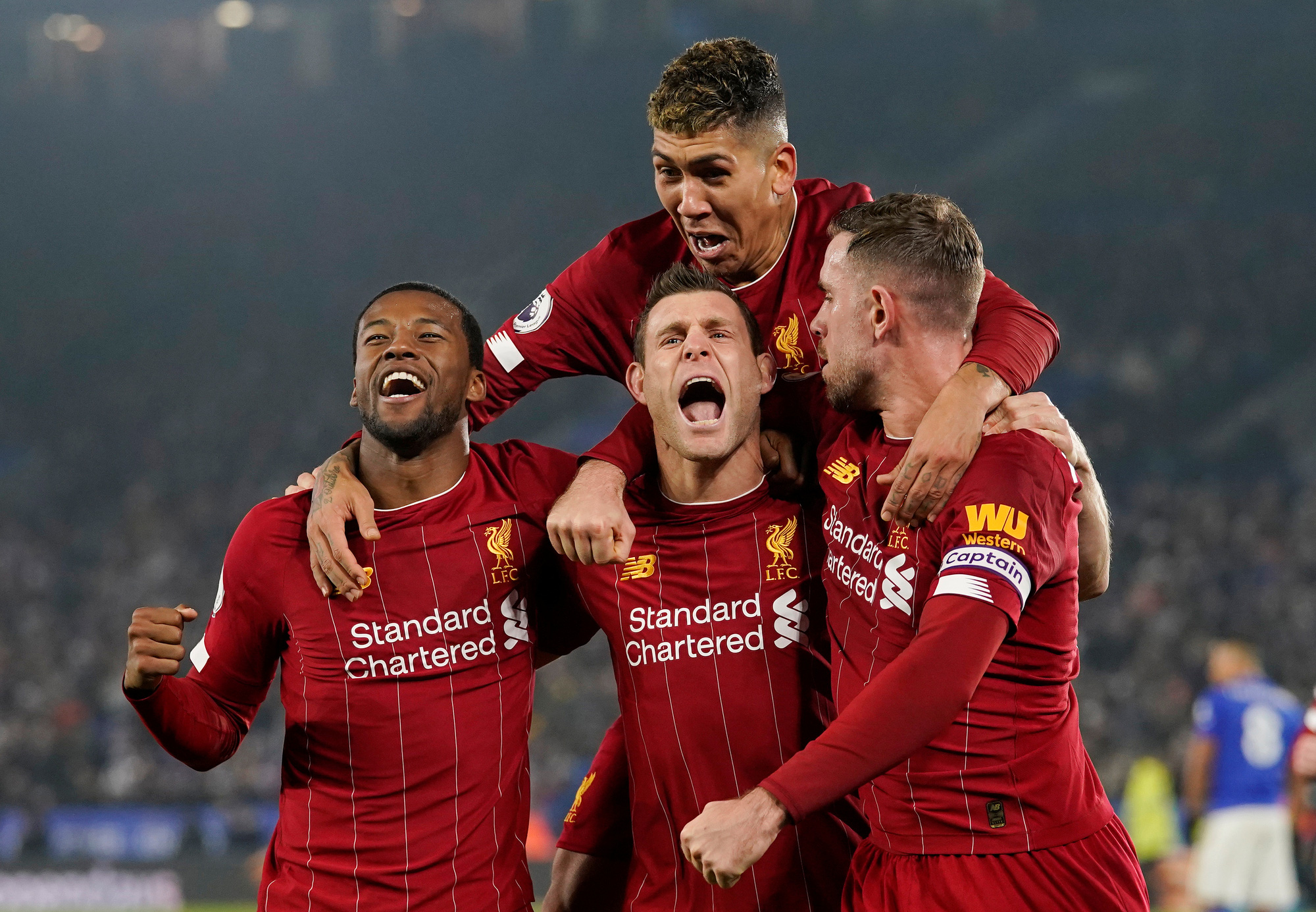 Leicester "tặng quà", Liverpool giành ngôi vô địch mùa Đông