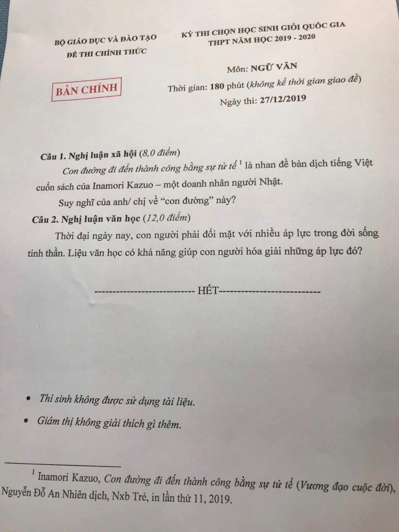 Học sinh giỏi phấn kh&iacute;ch với đề thi b&agrave;n về Sự tử tế - Ảnh 1.