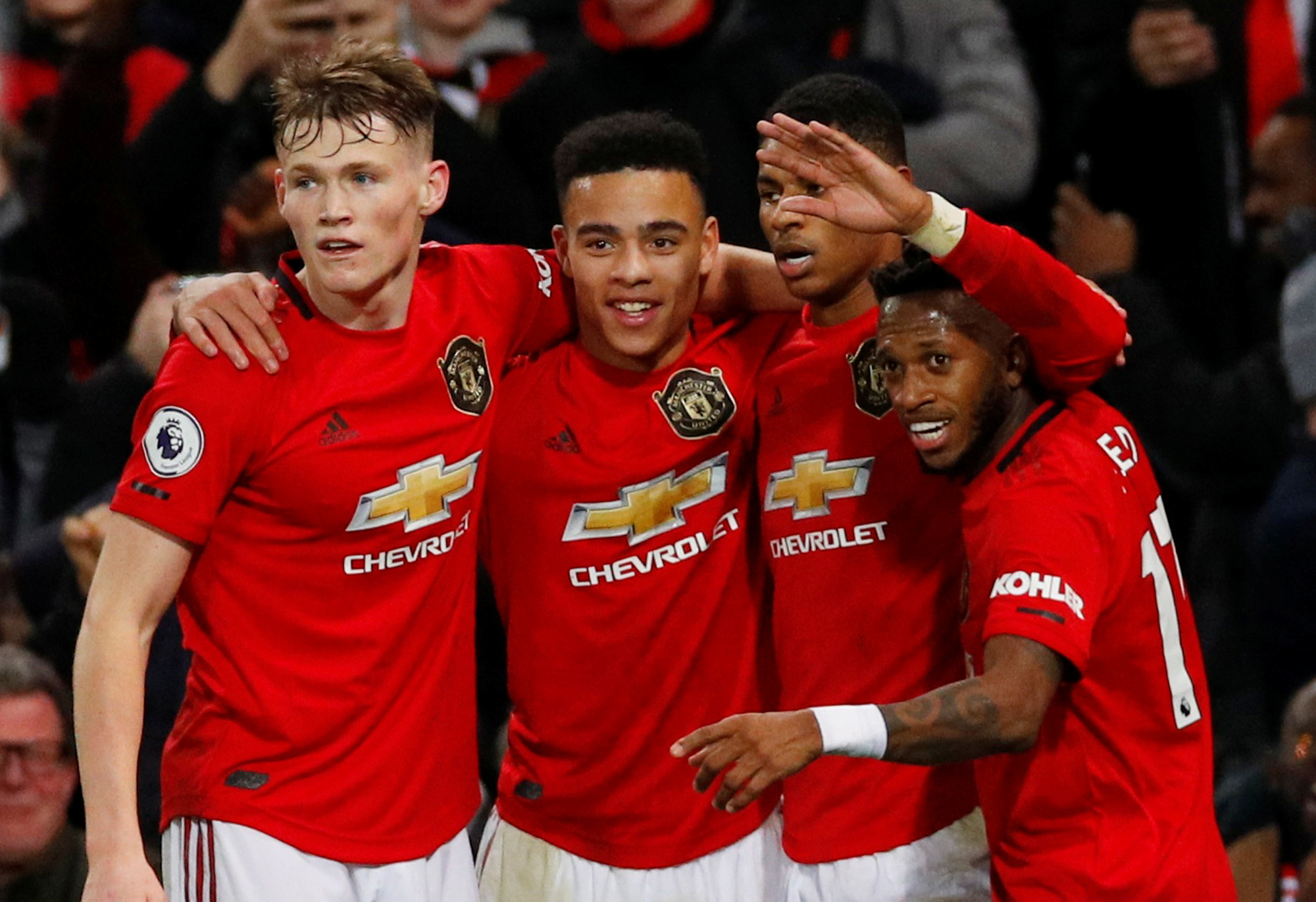 Newcastle dâng bàn thắng, Man United ngược dòng ngoạn mục