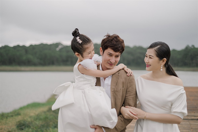 Diễn vi&ecirc;n Huy Kh&aacute;nh: B&acirc;y giờ, t&ocirc;i l&agrave; đ&agrave;n &ocirc;ng ngoan đ&uacute;ng nghĩa - Ảnh 6.