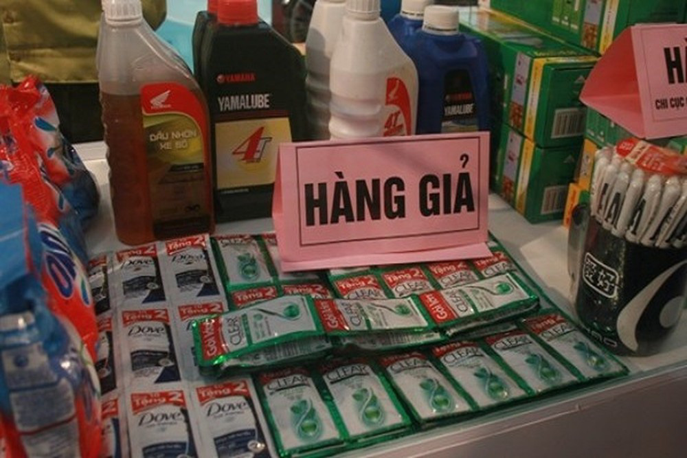 Sản xuất, buôn bán hàng giả bị phạt đến 15 năm tù