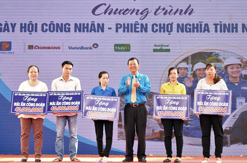 Cần Thơ: Tổ chức Ngày hội công nhân - Phiên chợ nghĩa tình - Ảnh 1.