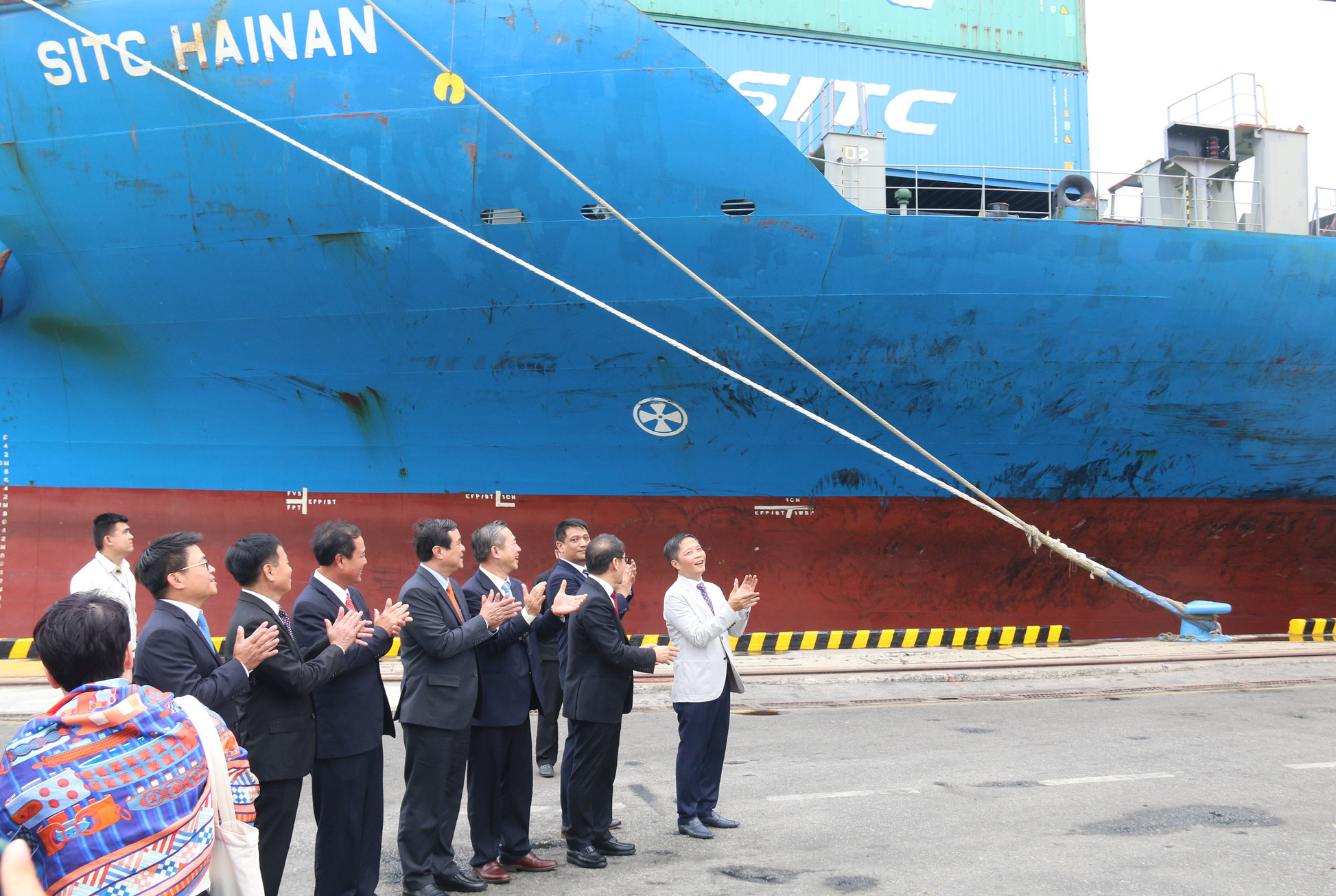 THACO xuất l&ocirc; h&agrave;ng xe bus thương hiệu Việt đầu ti&ecirc;n sang Philippines - Ảnh 6.