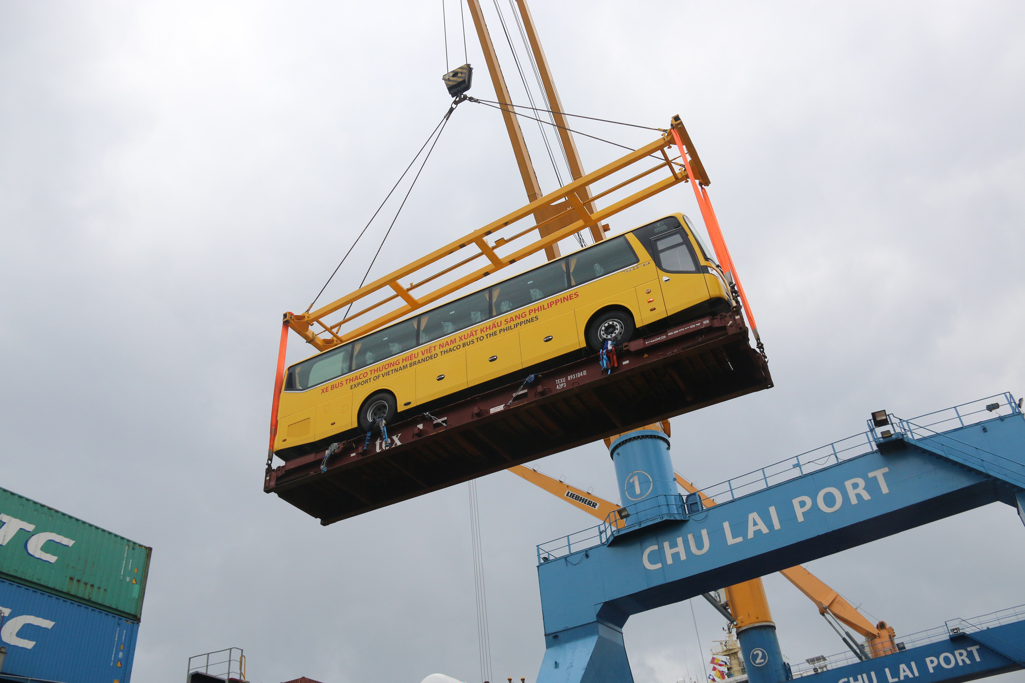 THACO xuất l&ocirc; h&agrave;ng xe bus thương hiệu Việt đầu ti&ecirc;n sang Philippines - Ảnh 3.