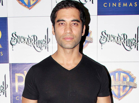 Trầm cảm, ngôi sao Bollywood treo cổ tự tử