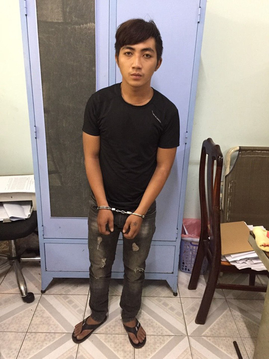 K&ecirc;u t&agrave;i xế Grab chở từ TP HCM về Đồng Nai rồi d&ugrave;ng roi điện cướp t&agrave;i sản - Ảnh 1.