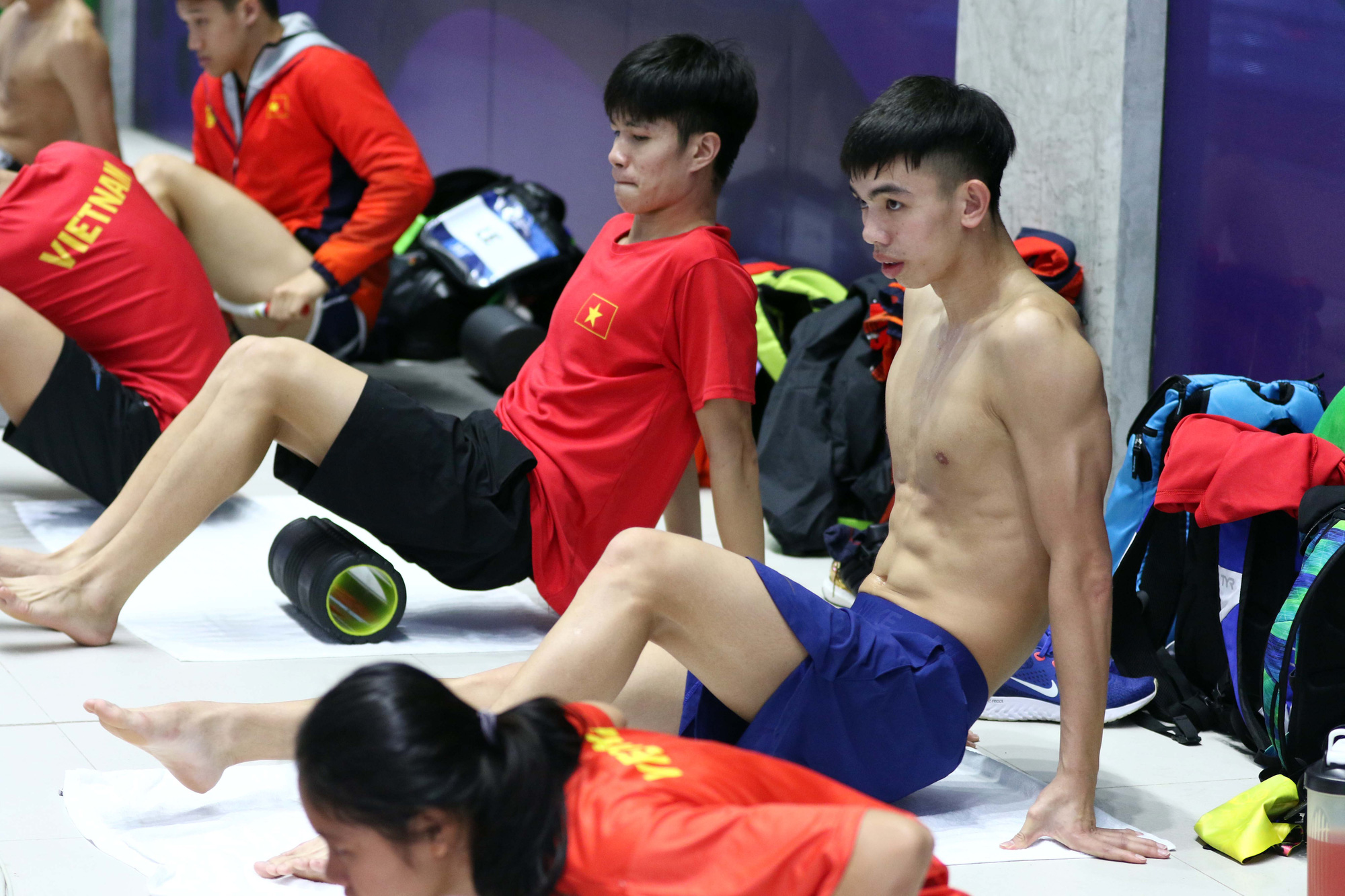 Hy vọng dồn v&agrave;o &Aacute;nh Vi&ecirc;n v&agrave; Huy Ho&agrave;ng tr&ecirc;n đường đua xanh - Ảnh 5.