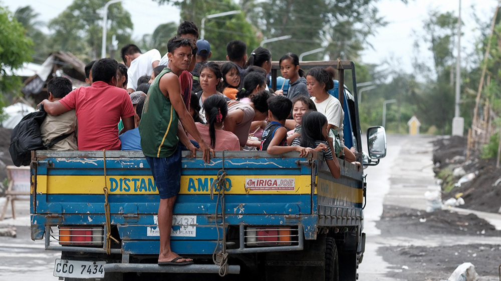B&atilde;o đổ bộ Philippines, đ&atilde; c&oacute; m&ocirc;n đấu tại SEA Games 30 bị ho&atilde;n - Ảnh 1.