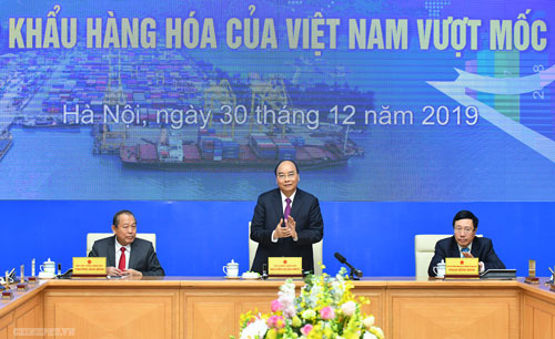 Hướng đến mốc xuất khẩu 300 tỉ USD