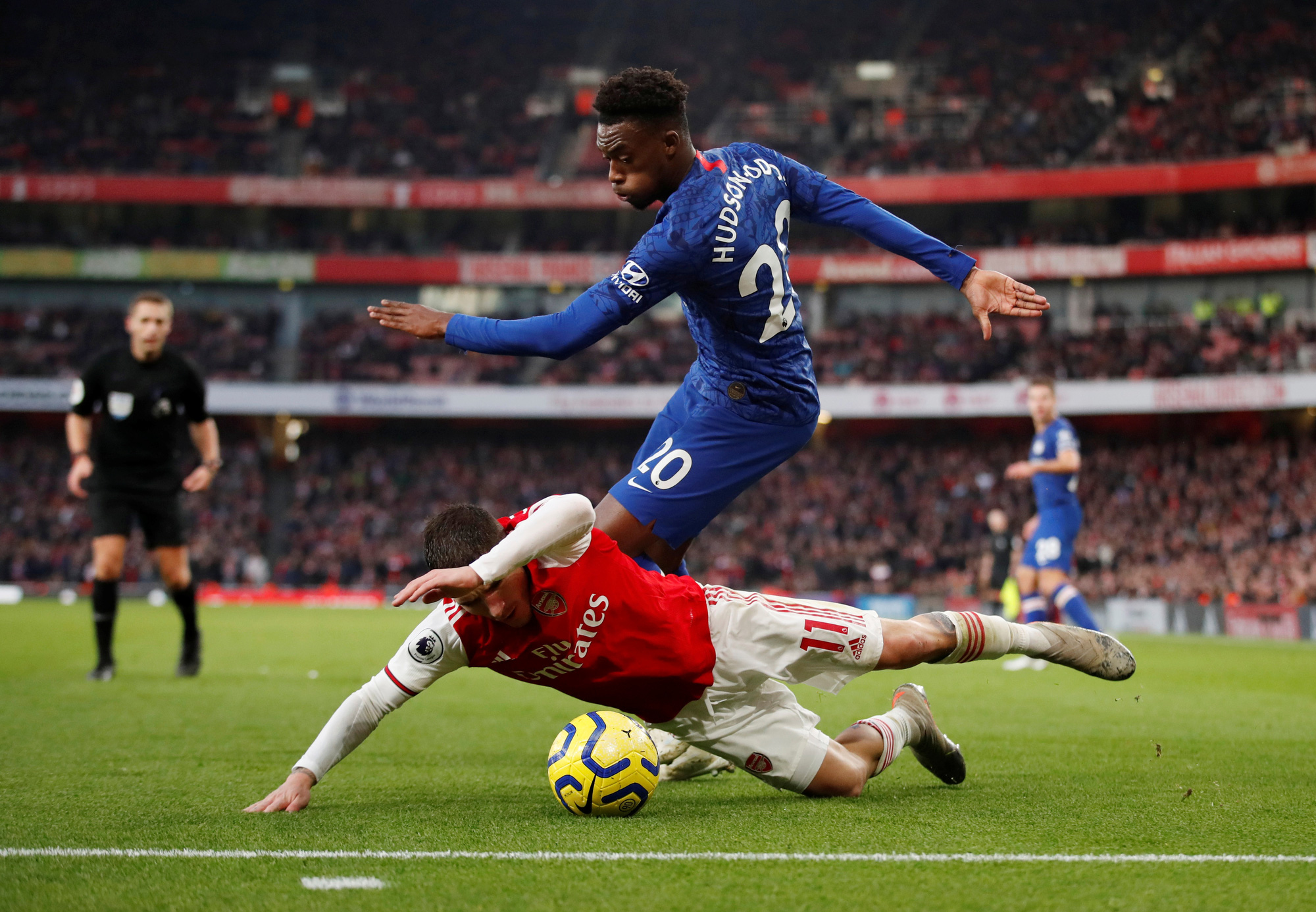 Huyền thoại Arsenal n&oacute;i g&igrave; sau thất bại của Ph&aacute;o thủ trước Chelsea? - Ảnh 1.