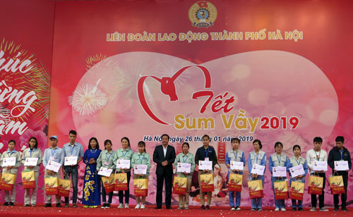 Hà Nội: 6.500 phần quà Tết tặng các trường hợp khó khăn