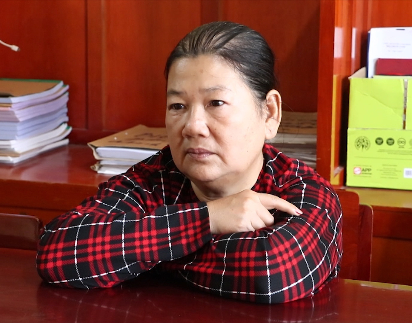 Đang trốn truy nã, người phụ nữ U60 sa lưới vì hành nghề "hai ngón"