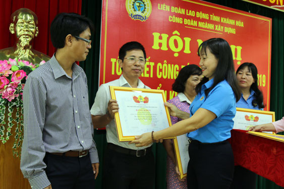 Khánh Hòa: Bảo đảm người lao động nào cũng có Tết