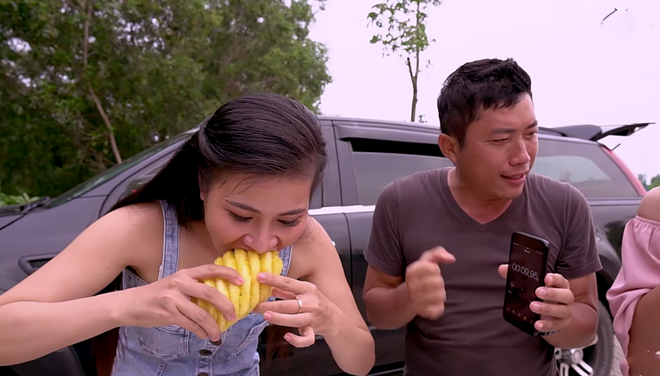 CLIP: Bị ch&ecirc; phản cảm v&igrave; th&aacute;ch nghệ sĩ thi ăn để nhận thưởng, diễn vi&ecirc;n Kinh Quốc l&ecirc;n tiếng - Ảnh 3.