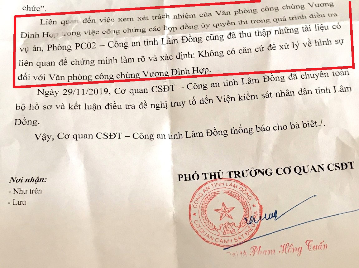 L&acirc;m Đồng: Kh&ocirc;ng xử l&yacute; h&igrave;nh sự văn ph&ograve;ng c&ocirc;ng chứng chứng thực h&agrave;ng chục giấy tờ giả  - Ảnh 1.