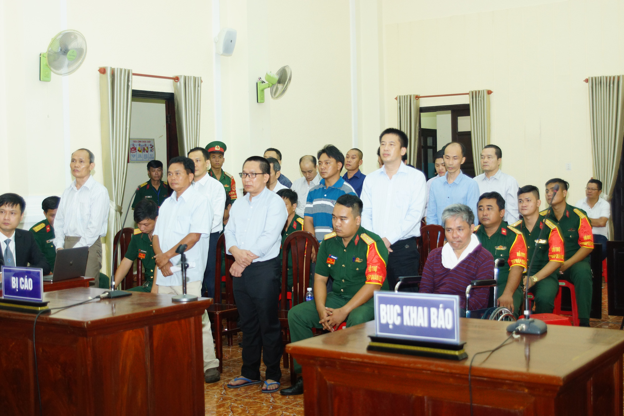 Vụ sản xuất hơn 50 triệu lít xăng giả: Nhiều bị cáo nói "không phạm tội như cáo buộc"