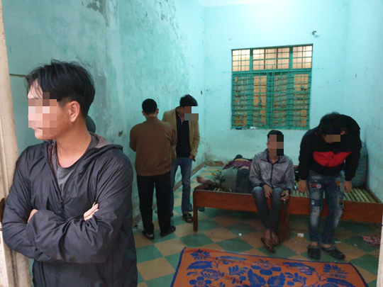Bắt ổ cờ bạc tr&aacute; h&igrave;nh b&ecirc;n trong khu chung cư cao cấp - Ảnh 2.